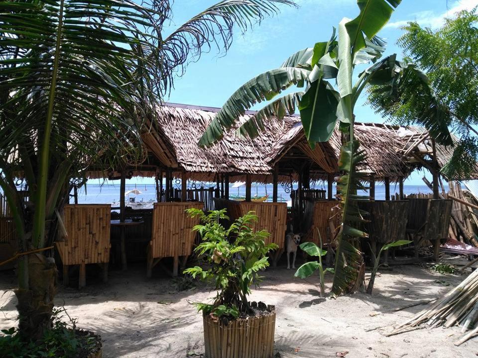 Bamboo Nest Beachfront Puerto Princesa Exterior foto