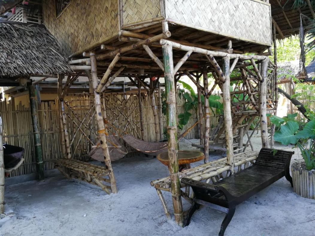 Bamboo Nest Beachfront Puerto Princesa Exterior foto